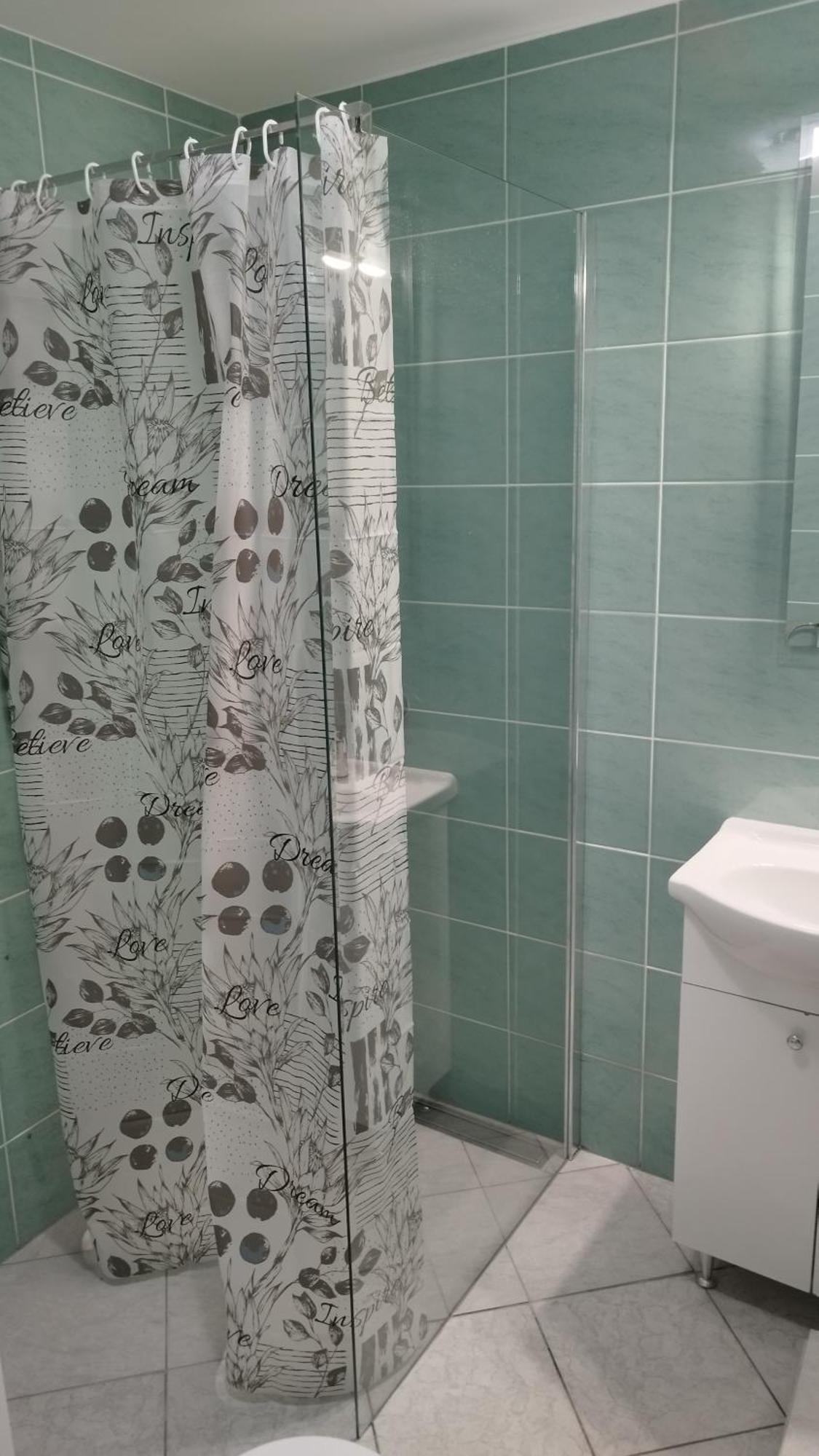 Apartma B & O 伊德里亚 外观 照片