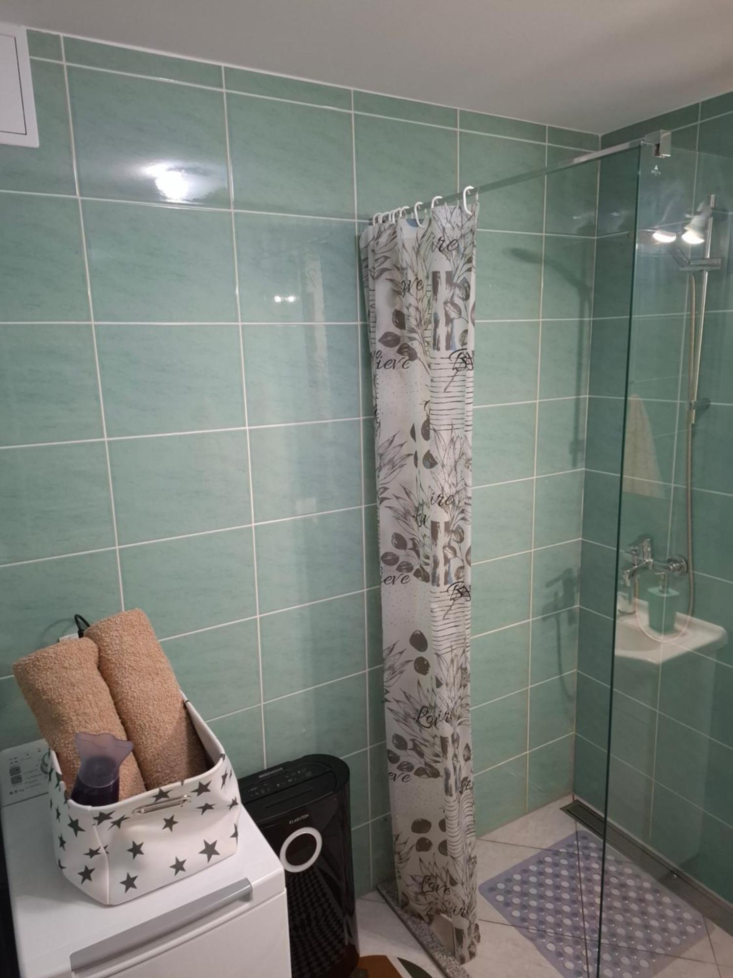 Apartma B & O 伊德里亚 外观 照片